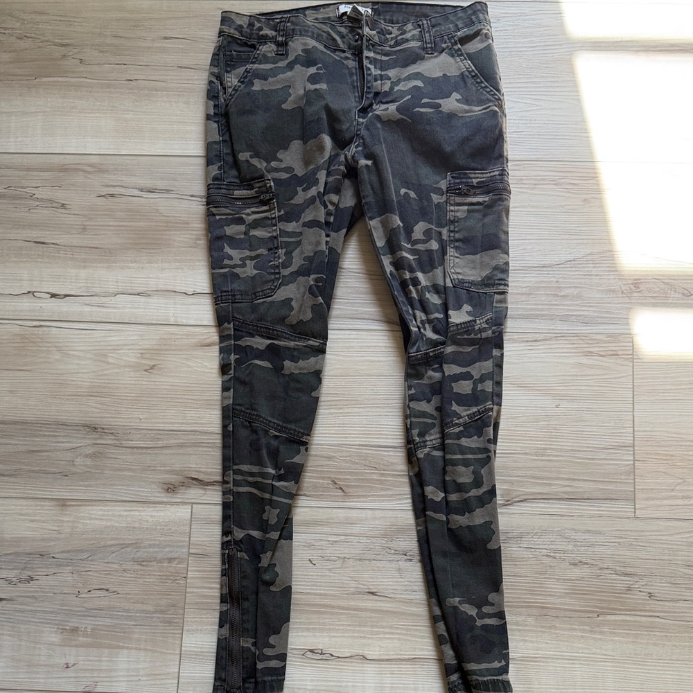Forever 21 Camouflage Skinny Jeans